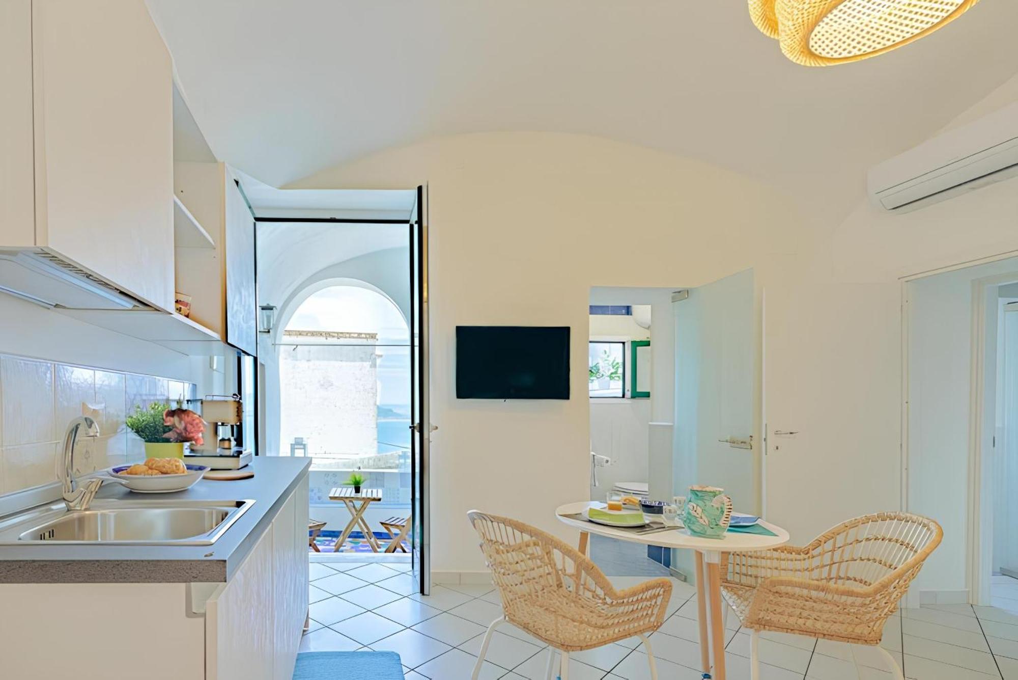Raito Guest House - Amalfi Coast Vietri Zewnętrze zdjęcie