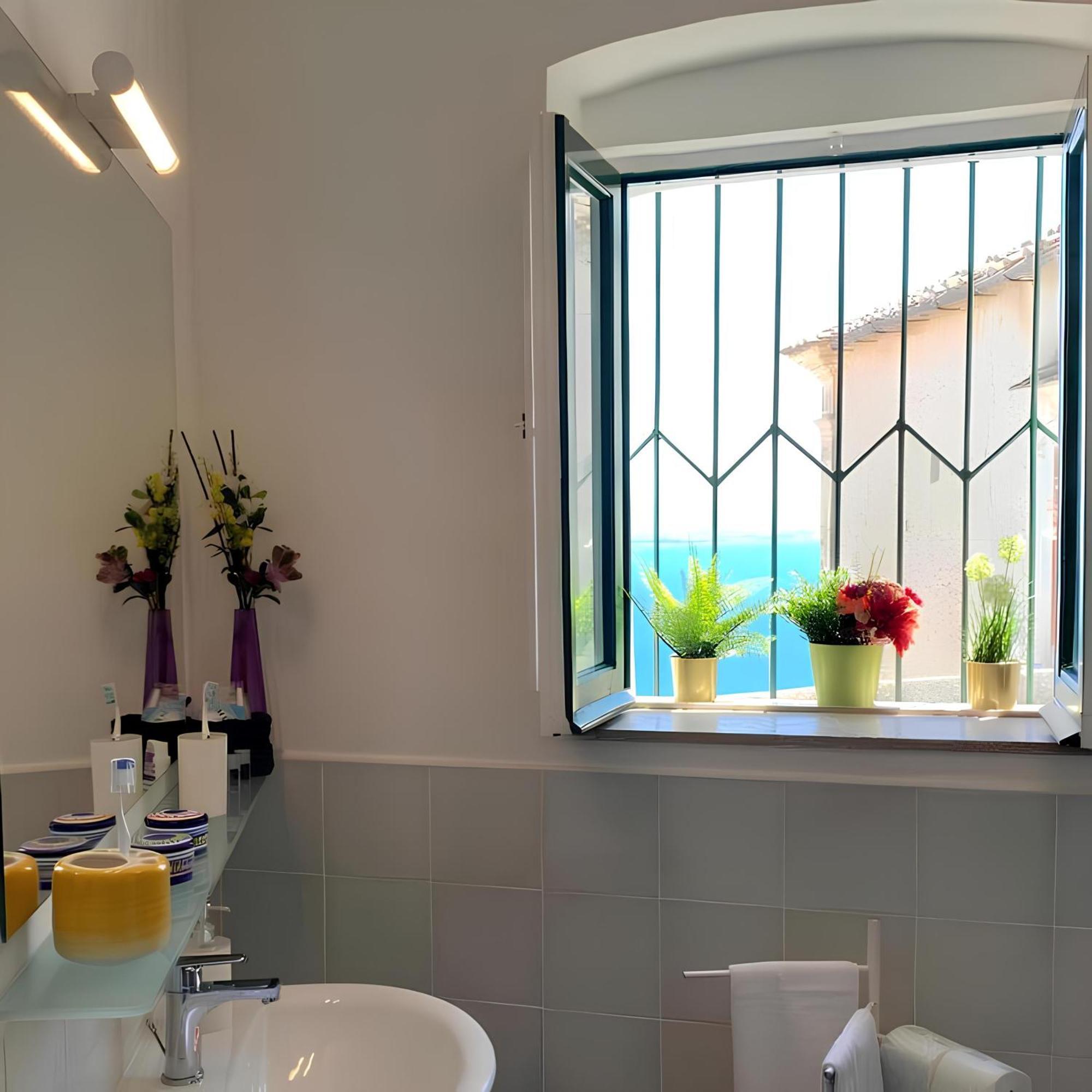 Raito Guest House - Amalfi Coast Vietri Zewnętrze zdjęcie